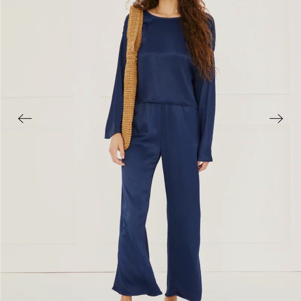 Something Navy silky Set